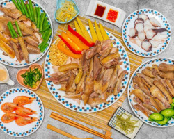 Zài De Rén Yán Shuǐ Jī Yù Chéng Diàn food