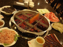 Qí Qí Huǒ Guō Jiě Fàng Bēi Diàn food