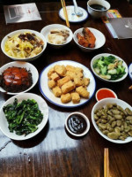 Xián Hēng Jiǔ Diàn food