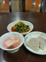 대룡산막국수 food
