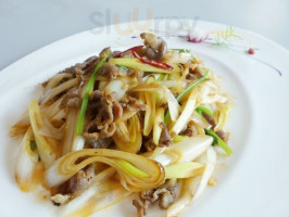 Yù Gōng Zhōng Cān Tīng Hǎi Kǒu Xǐ Lái Dēng Jiǔ Diàn food
