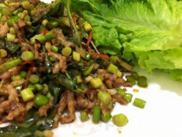 Xī Gòng Xiǎo Jiě Yuè Shì Liào Lǐ Wǔ Yuè Huā Diàn food