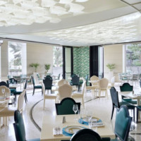 Mosaico Palazzo Versace Dubai food