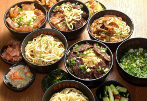 Lín Dōng Fāng Niú Ròu Miàn food