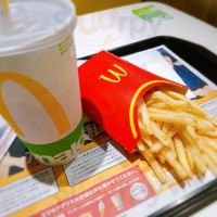 マクドナルド イオンタウン Jùn Shān Diàn food