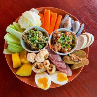 Krua Phech Doi Ngam food