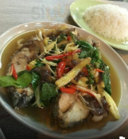 Krua Khun Peaw food