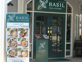 Basil Thai Kitchen food