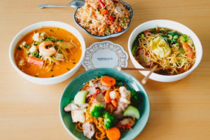 Hong’s Asian Kitchen food