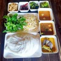 Khanom Jeen Pradok Ban Kru Yod food