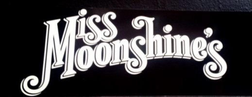 Moonshine's Grill food