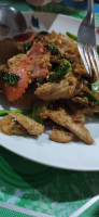 Thanom Kitchen food