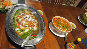 Kaw Kwang Seafood food