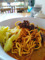 อาหารเจมูลนิธิรัศมีธรรม inside