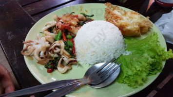 Sai Than Boon food