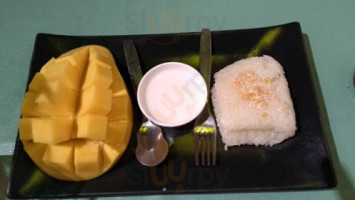 Papaya Thai Cuisine food