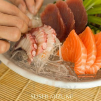 Sushi Mizumi inside