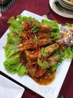 ทรีท๊อป ท็อป เรสเตอรองท์ แอนด์ บาร์ inside