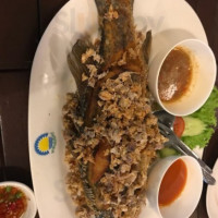 หาดแสงจันทร์ซีฟู้ด food