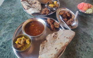 Gavkari Matan Khanaval food