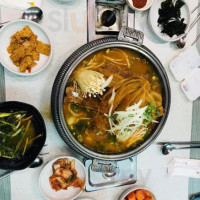 통뼈감자탕 food