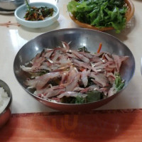 용산회식당 food
