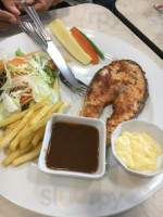 Royal Crown Cafe food