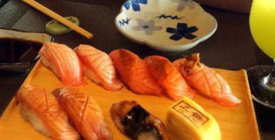 Sushi Otaru food