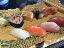Sushi Otaru food