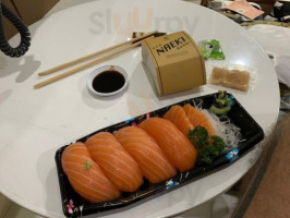 Naeki Sushi food