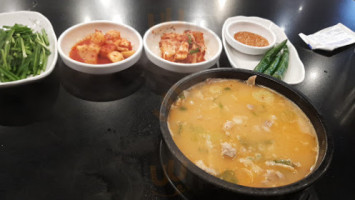 수육국밥과보쌈 food