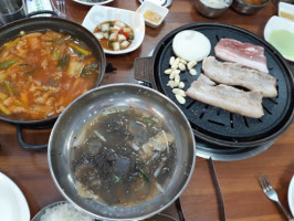 와촌식육식당 경산오거리점 food