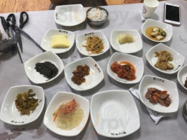 딴뚝통나무집 food