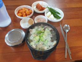 축령산사랑가득국밥 food