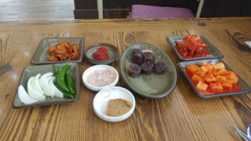 엄나무창평국밥 food