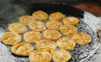 Kaavanna Parotta Kadai (natham Koorai Kadai) food