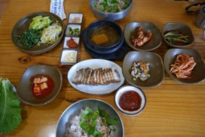 구두래 돌솥밥 food