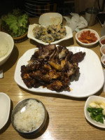 송이족발 food