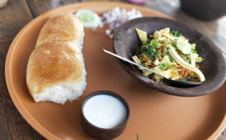 Shri Atithi Eatery food
