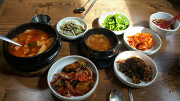 유정식당 food