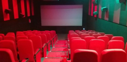 Jadooz Cinema And Vr, Nichlaul, Uttar Pradesh inside