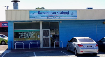 Bassendean Sea Foods inside