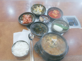 본때감자탕 food