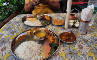 Ajam Pradhan Dhaba food