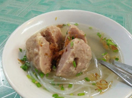 Raja Soto Rambipuji food