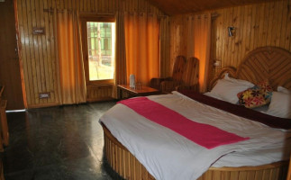 Pahalgam Resort And Cottages inside
