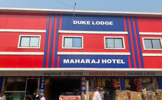 Maharaja Duke Lodge food