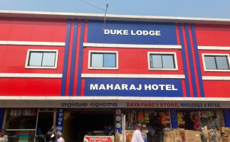 Maharaja Duke Lodge food
