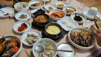 향토해물탕 food