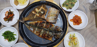 천변밥집 food